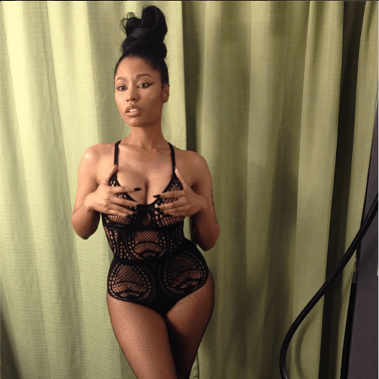 nicki-minaj-in-lingerie