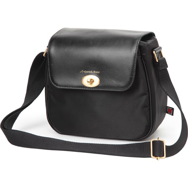 16 Cute Stylish Camera Bags for Women