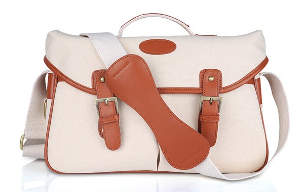 16 Cute Stylish Camera Bags for Women