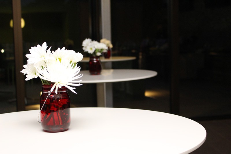 How to decorate a party with items from the dollar store.