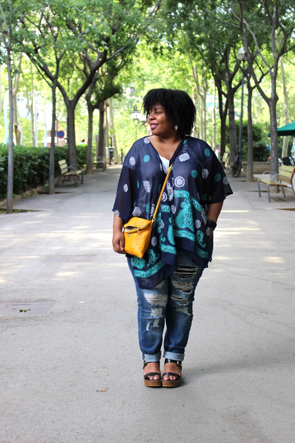 How to wear a caftan.